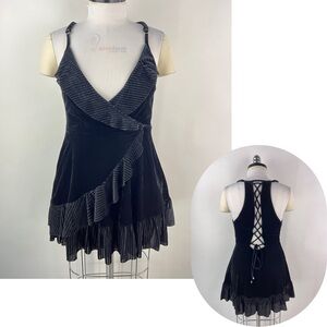 💚 3141. POL Velour Lace Back Ruffles Mini Dress